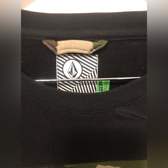 Volcom Snowboarding Mens Crew Neck Black / Camo Sweatshirt Longer Loose Size XL - Picture 4 of 6